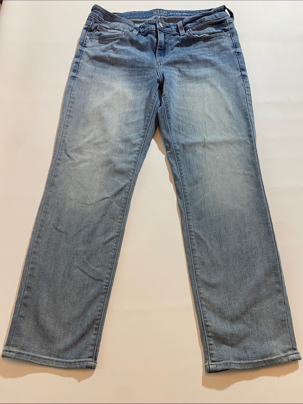 Signature by Levi Strauss Light Blue Straight Leg Jeans for Women - Classic Fade